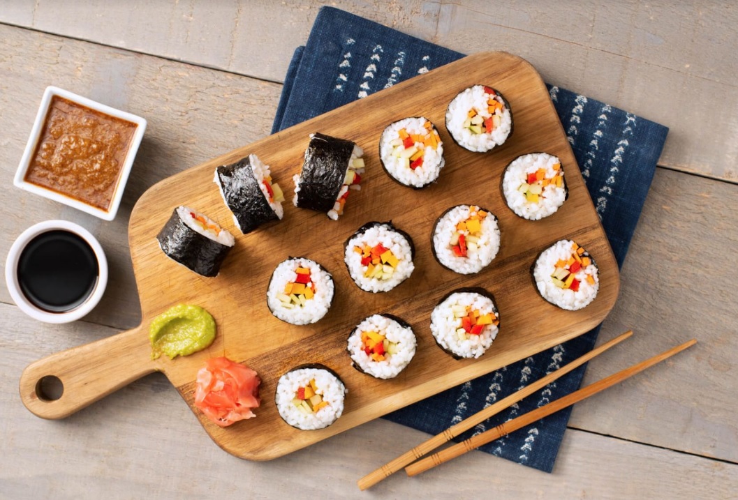 قطاع توصيل الطلبات.. المغاربة سادس المستهلكين لوجبة السوشي عالميا