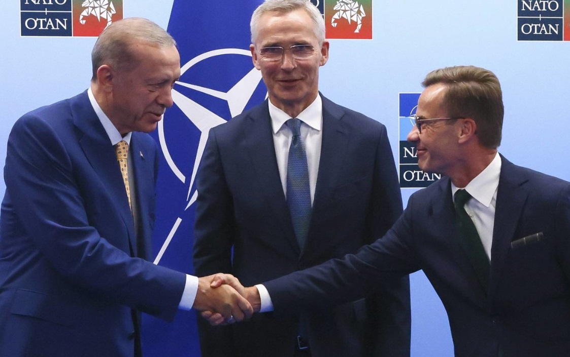 رسميا.. أردوغان يوافق على انضمام السويد لحلف الناتو