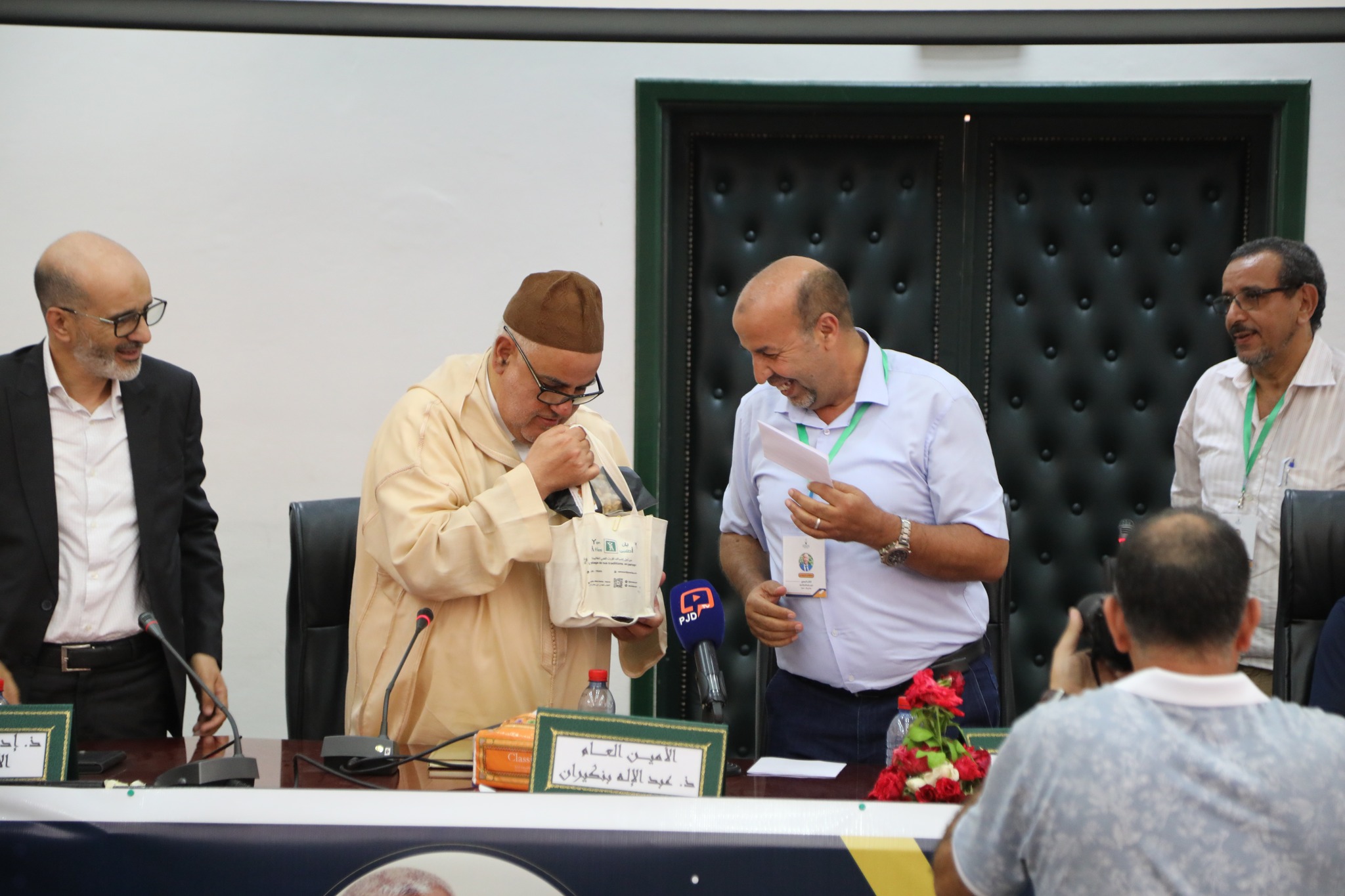 قليلٌ من الصمت يكفي يا بنكيران !