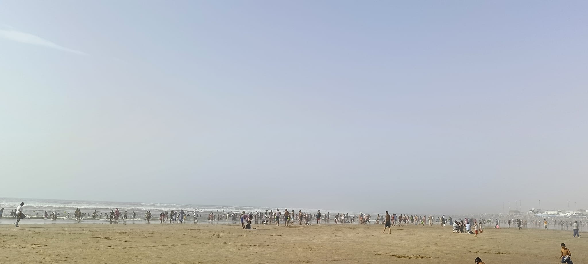 شاطئ الوطية.. الملاذ المفضل لساكنة طانطان وزوارها احتماء من قيظ الصيف