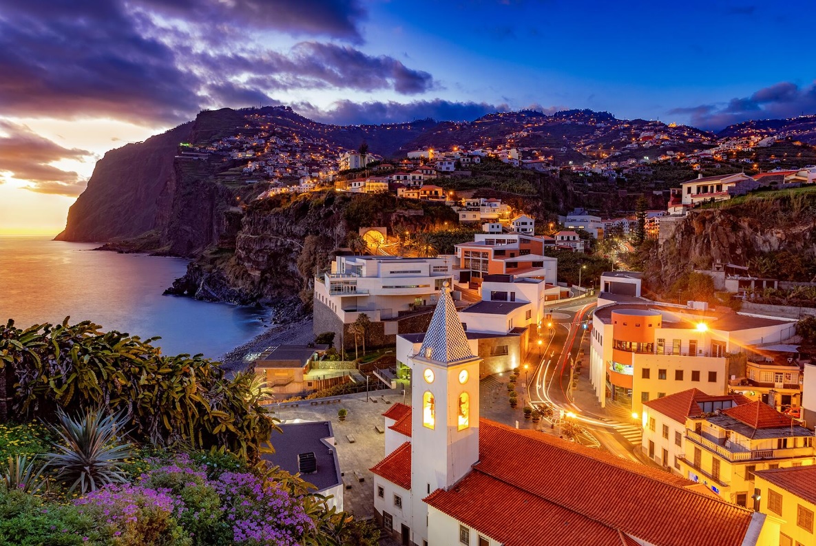 ماديرا.. جزيرة الفردوس على بعد مرمى حجر من السواحل المغربية !