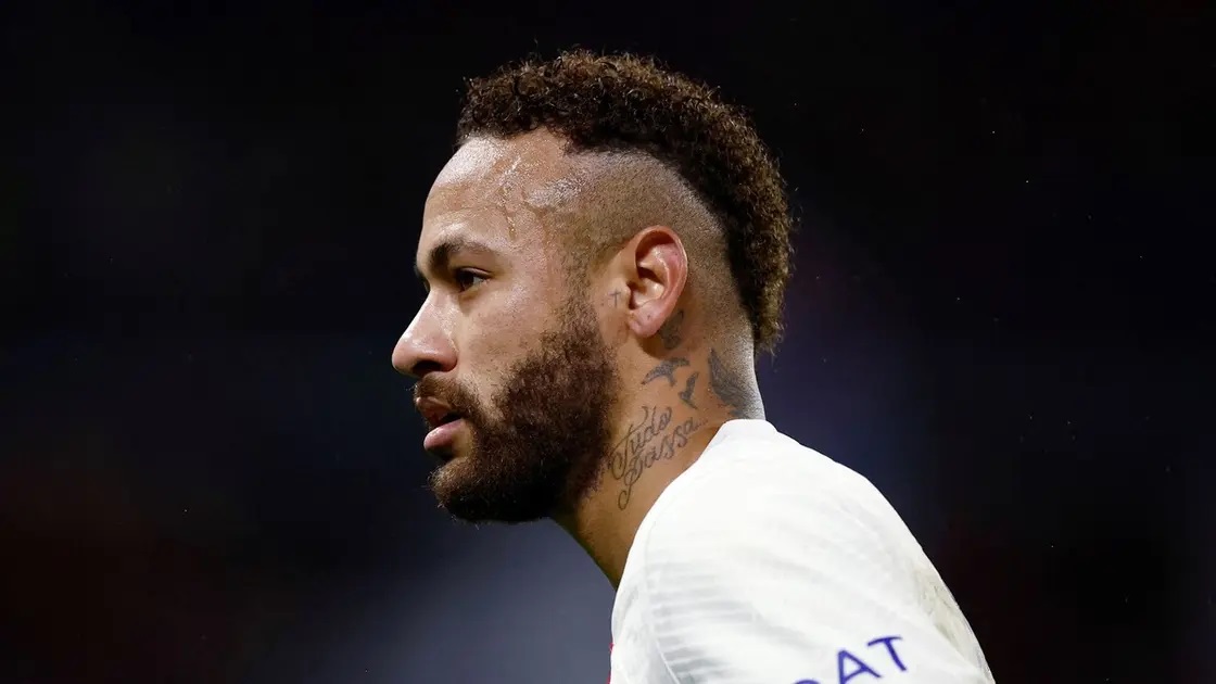   نيمار يقترب من ارتداء قميص الهلال 