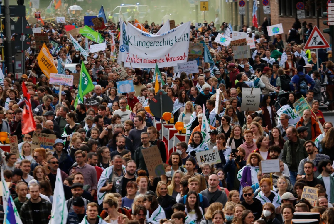  آلاف الألمان يخروج في مسيرات حاشدة من أجل المناخ 