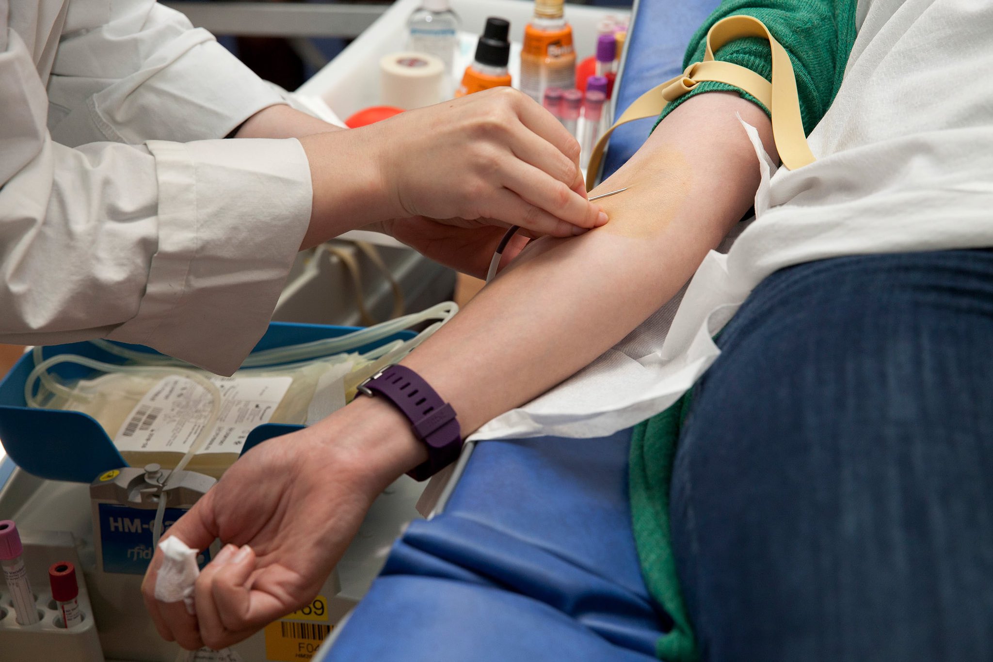  المركز الجهوي لتحاقن الدم بمراكش يوجه نداء للتبرع بالدم على إثر زلزال الحوز 