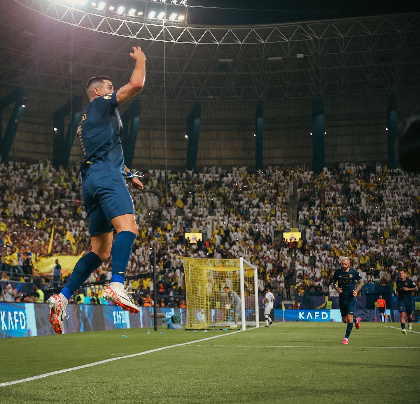 لأول مرة.. كريستيانو رونالدو خارج قائمة المرشحين للكرة الذهبية منذ 20 عاما