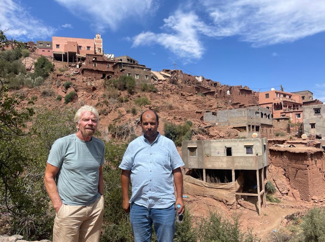  الملياردير ريشارد برانسون ينخرط في حملة مساعدة المتضررين من الزلزال 