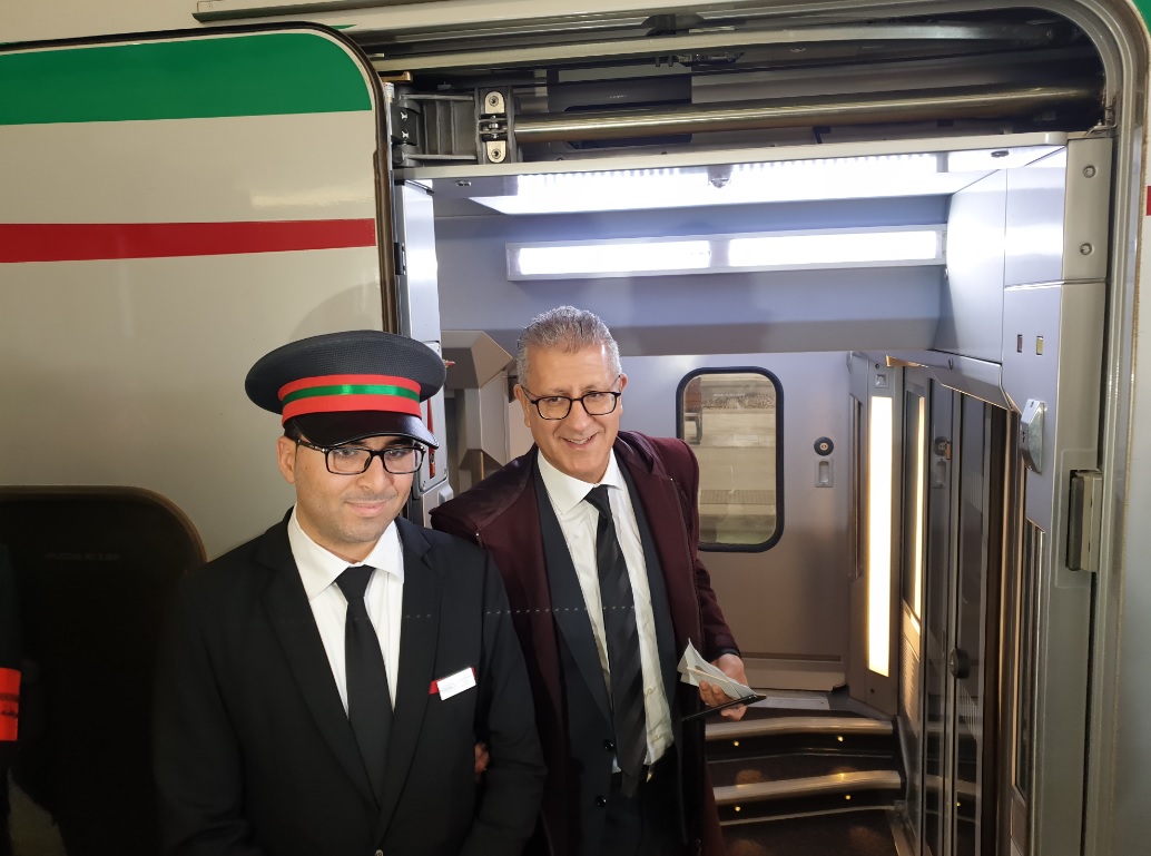 الخليع يشيد بتطور قطاع السكك الحديدية بإفريقيا بفضل البراق