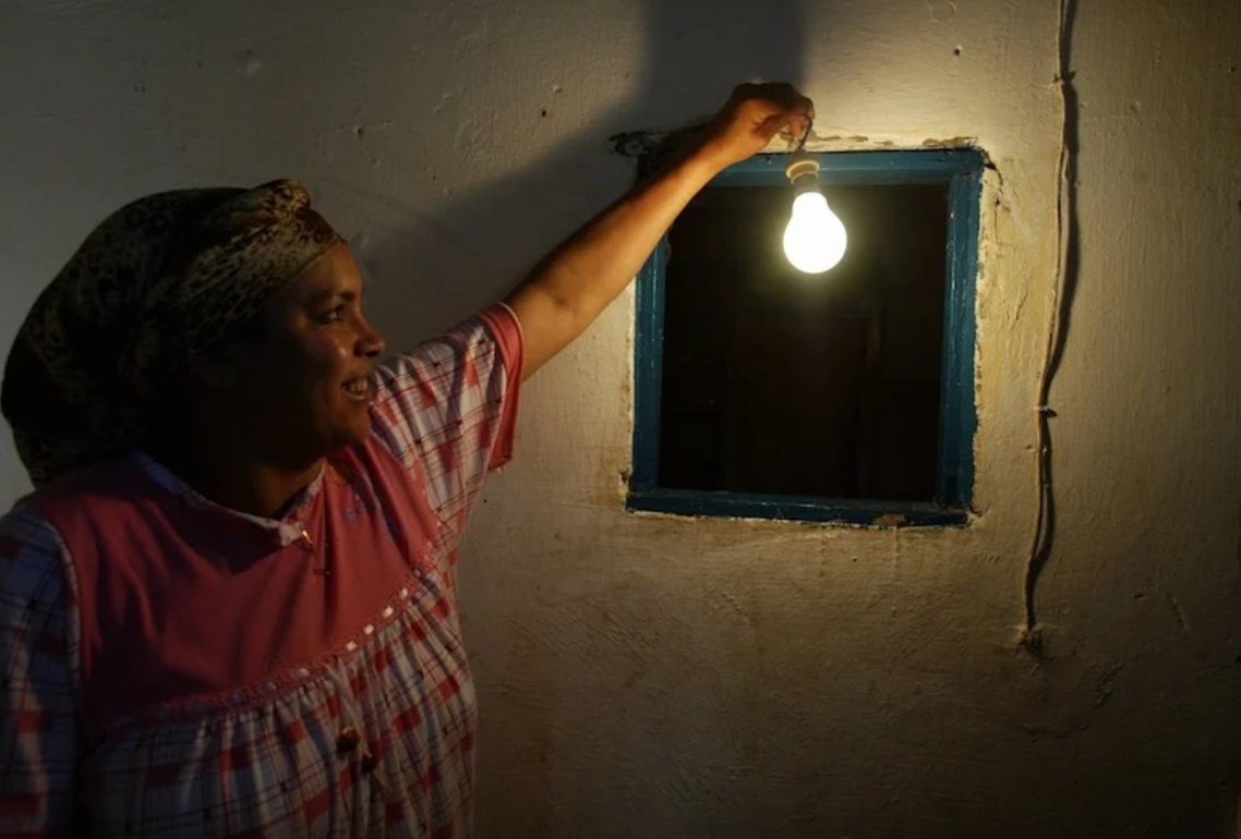  برنامج الكهربة القروية الشاملة يستهدف كهربة 834 قرية خلال الفترة ما بين 2023 و2027 