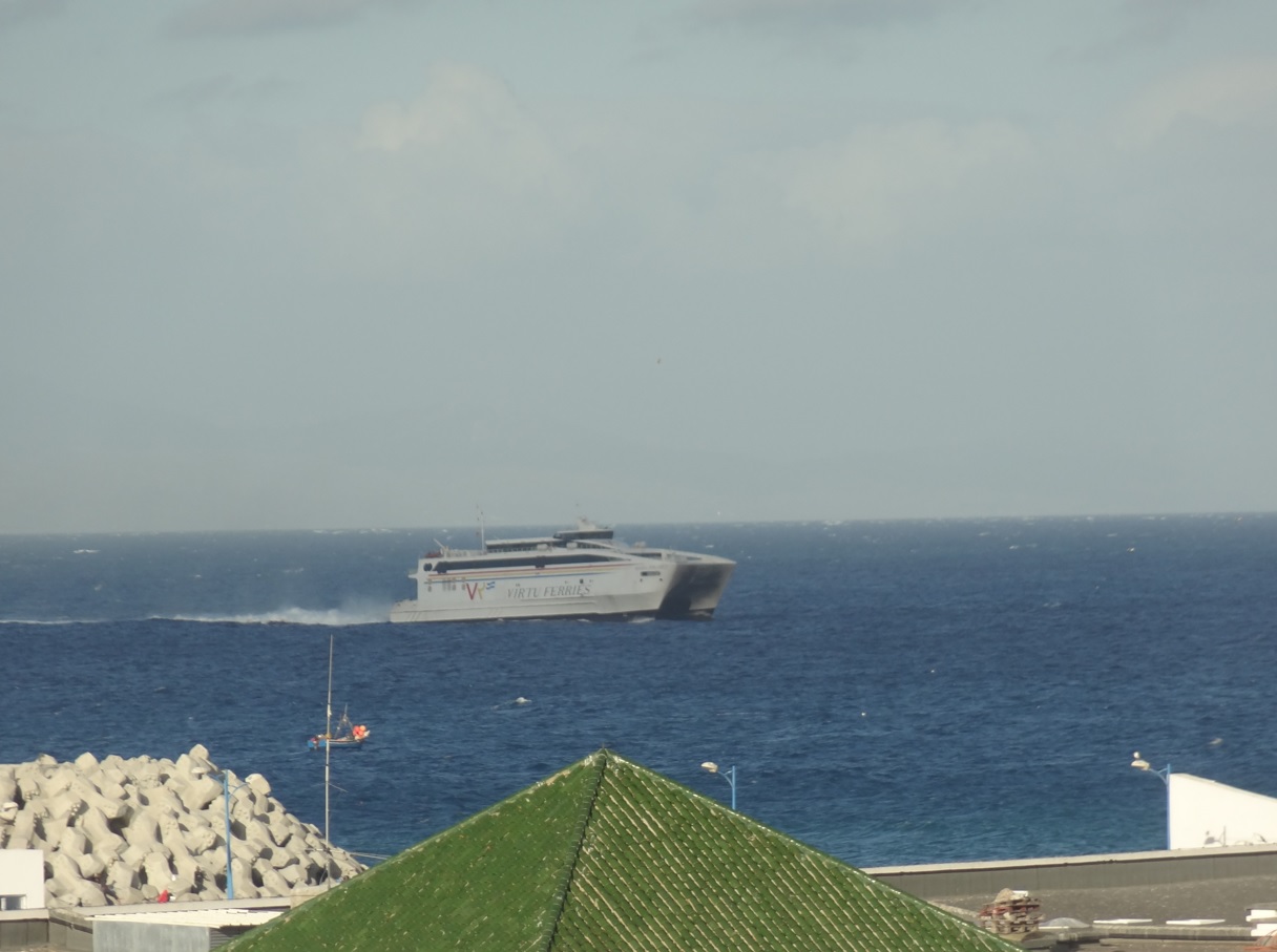إغلاق ميناء طنجة المدينة بسبب الرياح القوية