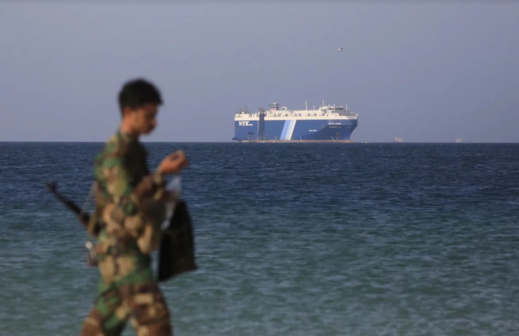 خبير فرنسي: المغرب سيستفيد من أزمة البحر الأحمر