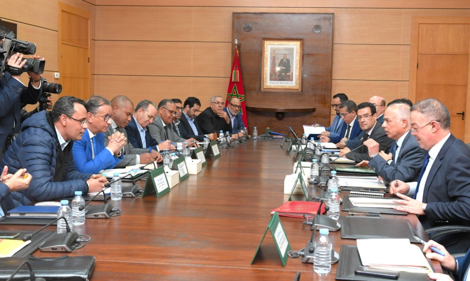 التوصل إلى اتفاق ينهي أزمة النظام الأساسي مع خمس نقابات