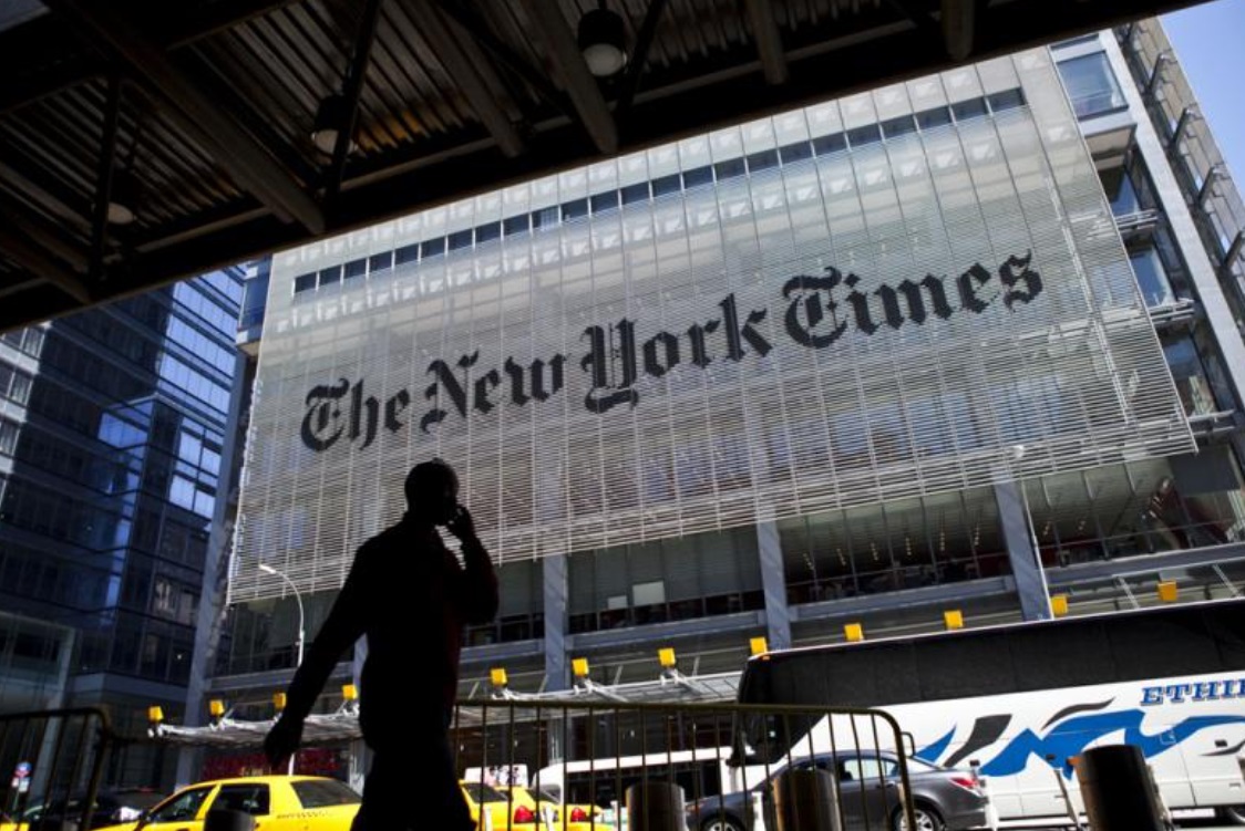  نيويورك تايمز تطالب بتعويضات عن استعمال مقالاتها في برامج الذكاء الاصطناعي 