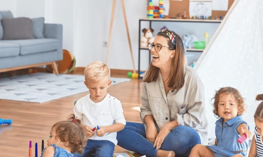 مع التكفل بالتأشيرة والإقامة.. شركة بريطانية تعلن عن 12 فرصة عمل براتب 32 ألف أورو سنويا