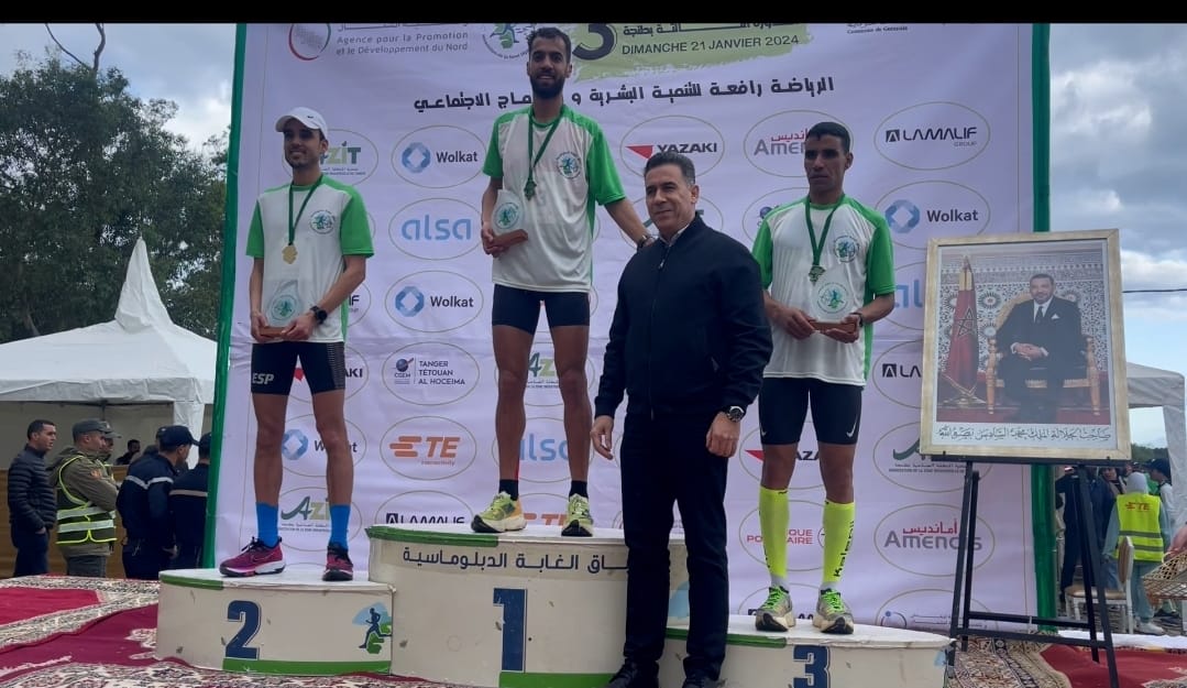  الطاوسي والإدريسي يفوزان بسباق الغابة الديبلوماسية بطنجة 