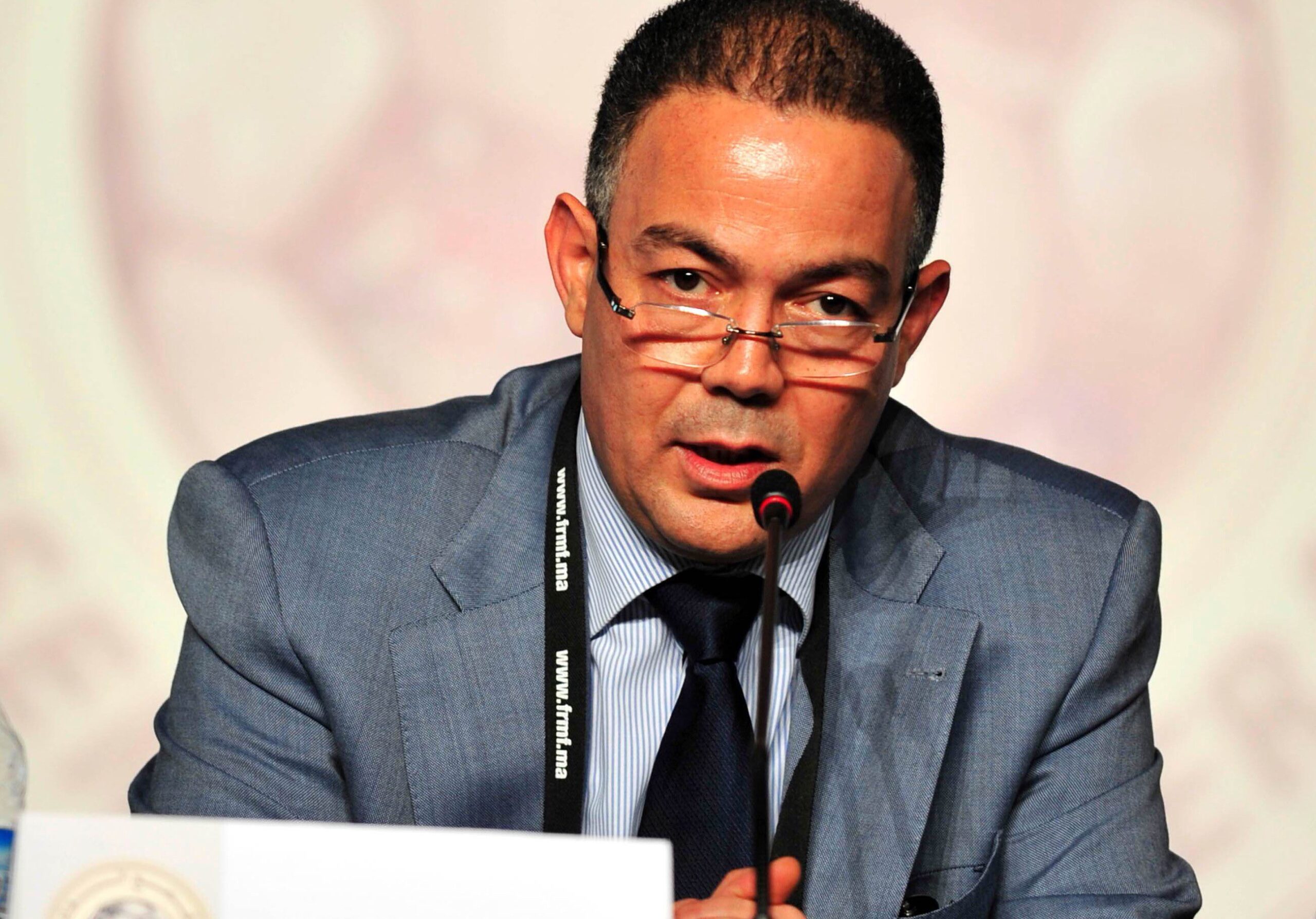 الجامعة الملكية: قرار الكاف مجحف ومجانب للصواب والركراكي لم يصدر منه أي تصرف يخل بالروح الرياضية