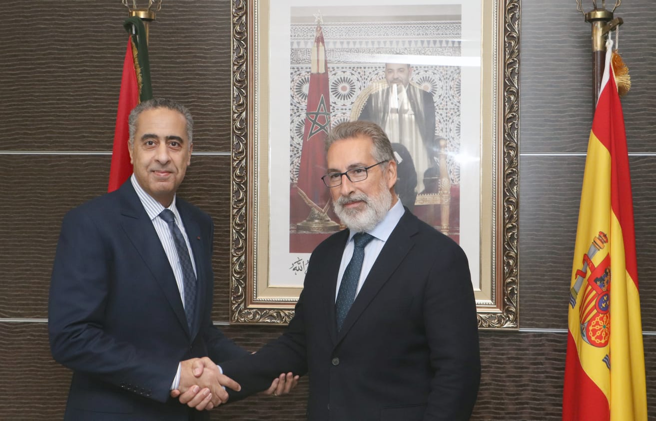 حموشي يجتمع بالمفوض العام للاستعلامات بإسبانيا