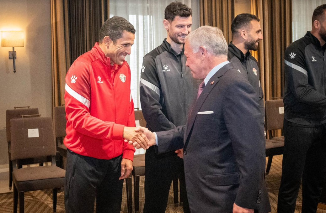 عموتة يحظى بوسام ملكي بالأردن