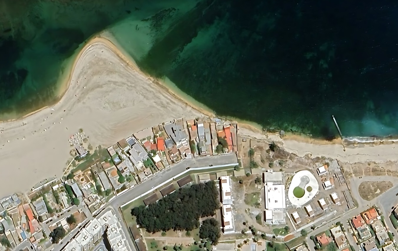 تحذيرات من تآكل سريع لسواحل أكادير وتغازوت