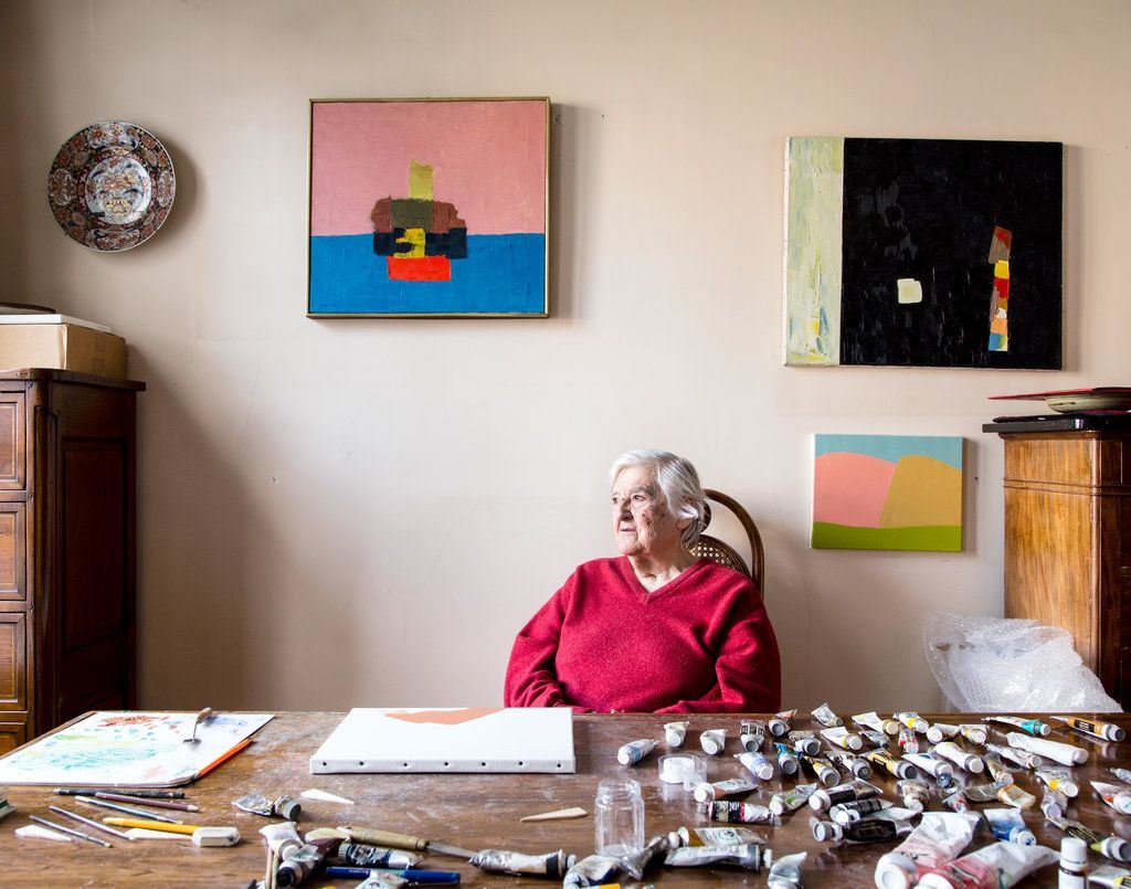 من هي إيتيل عدنان التي احتفى بها غوغل؟