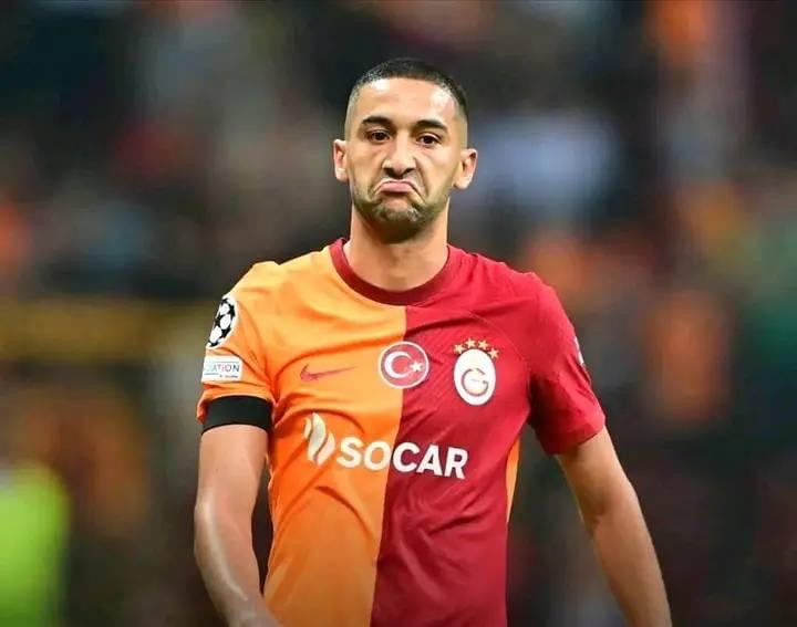 السلطات التركية تلاحق حكيم زياش بسبب ديون ضريبية ضخمة