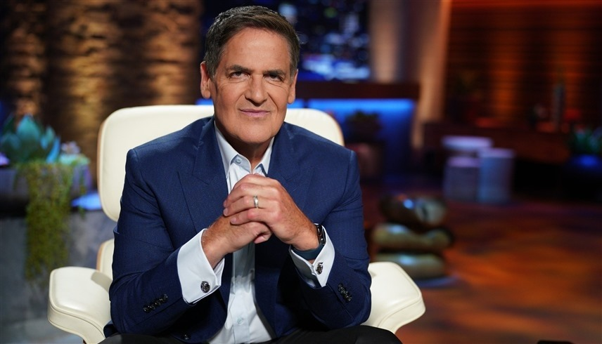 ملياردير أمريكي يبيع شركاته ويخصص جزءا من الأرباح لموظفيه