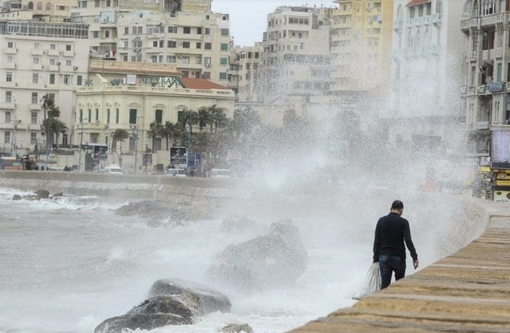  احتمالية حدوث تسونامي في البحر المتوسط تزداد 