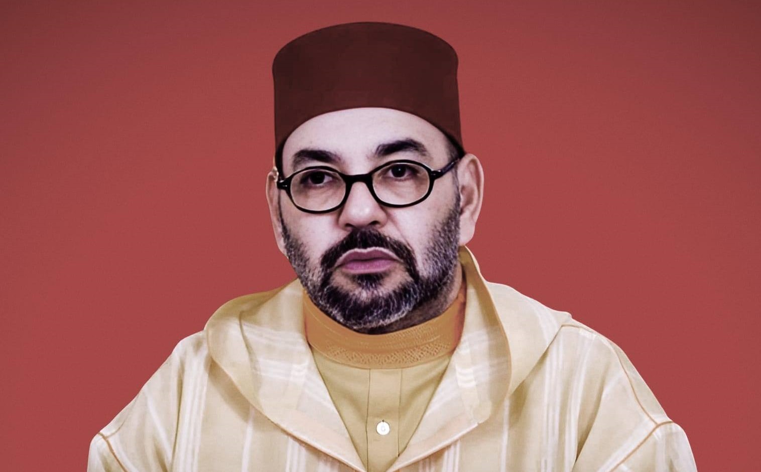 الملك محمد السادس يوجه خطابًا للقمة العربية ببغداد: مواقف حاسمة تجاه فلسطين وإعادة فتح سفارة المغرب بدمشق