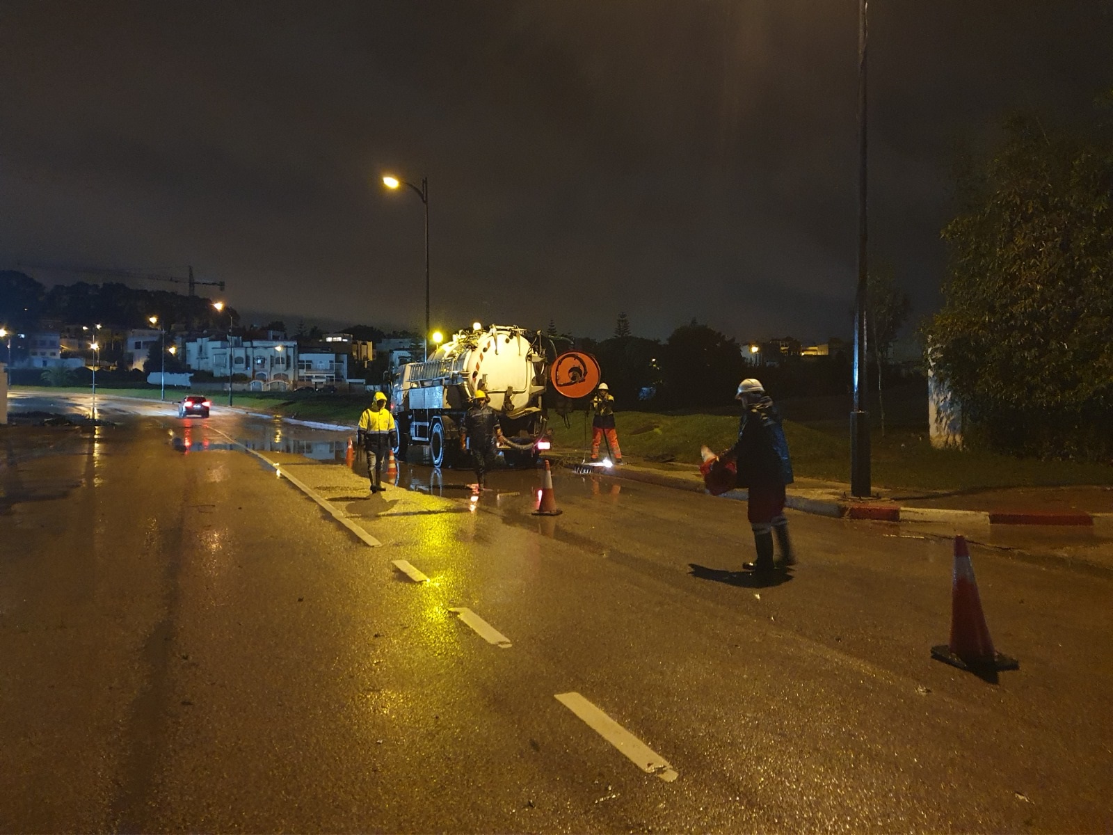 تأهب استباقي في طنجة.. أمانديس تُضاعف تدخلاتها لمكافحة الفيضانات وتأهيل النقاط السوداء