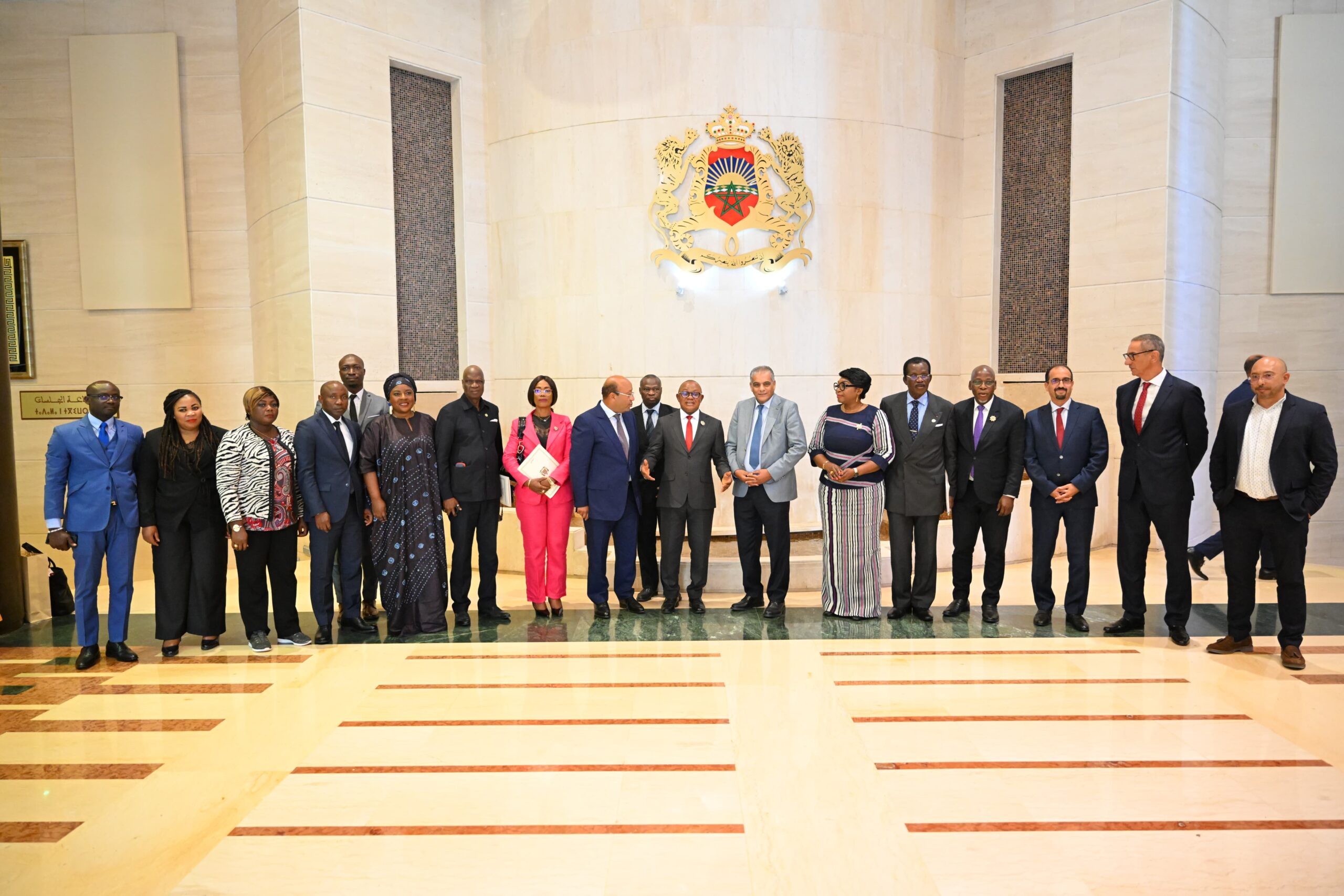 نائب رئيس مجلس المستشارين ورئيس لجنة تقييم السياسات بكوت ديفوار يتباحثان سبل تطوير العاون الثنائي