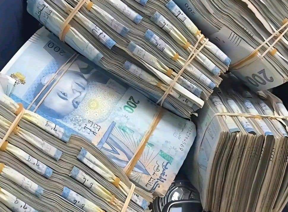  شهر أكتوبر يُنعش القروض البنكية 