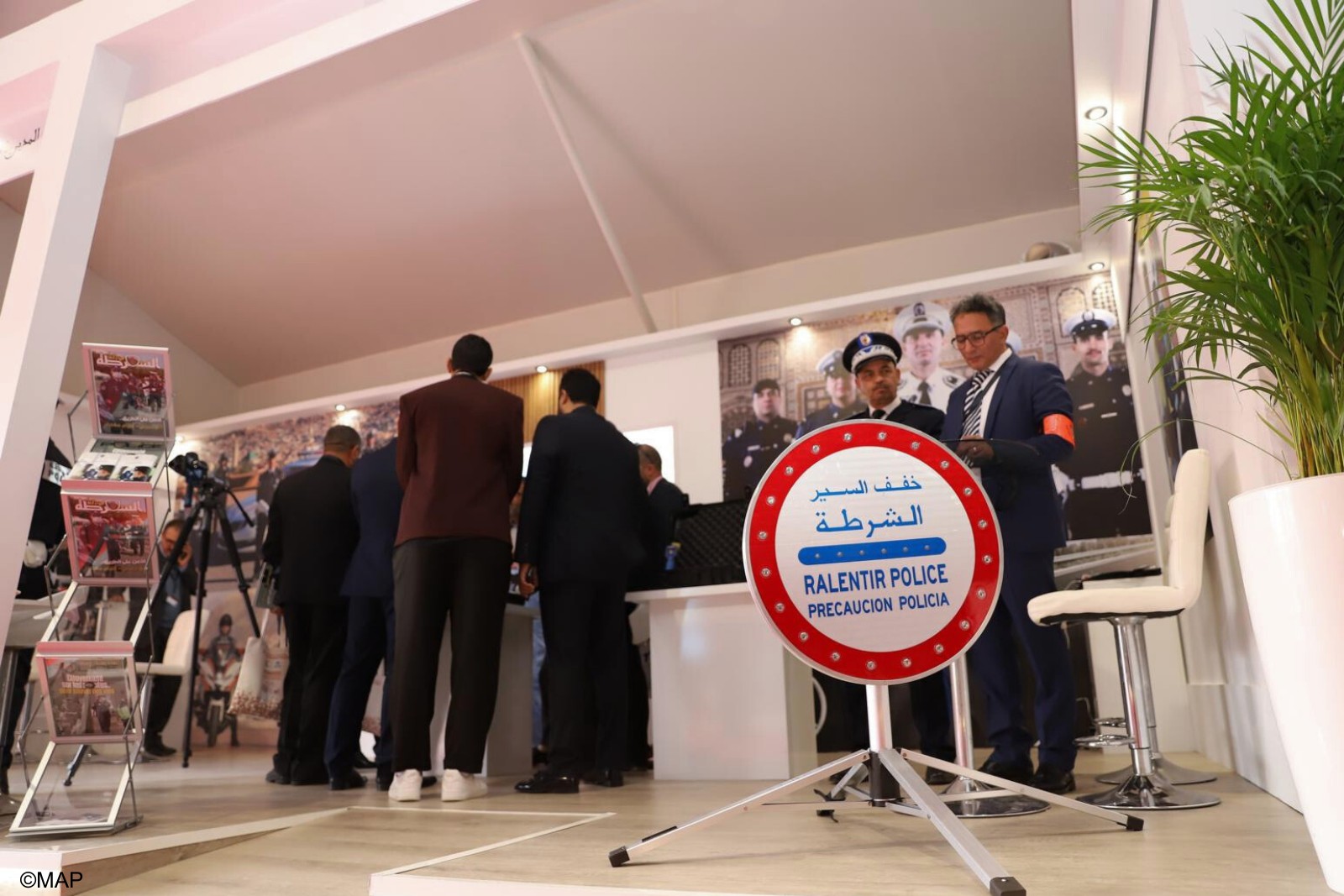 المشاركون في مؤتمر السلامة الطرقية يتعهدون بتخفيض عدد وفيات الطرق إلى النصف