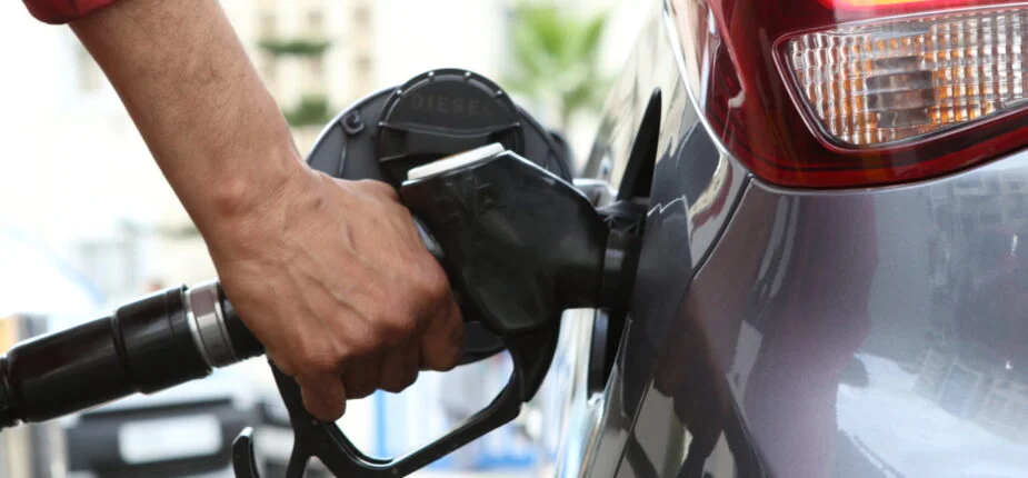 انخفاض طفيف في أسعار المحروقات بالمغرب