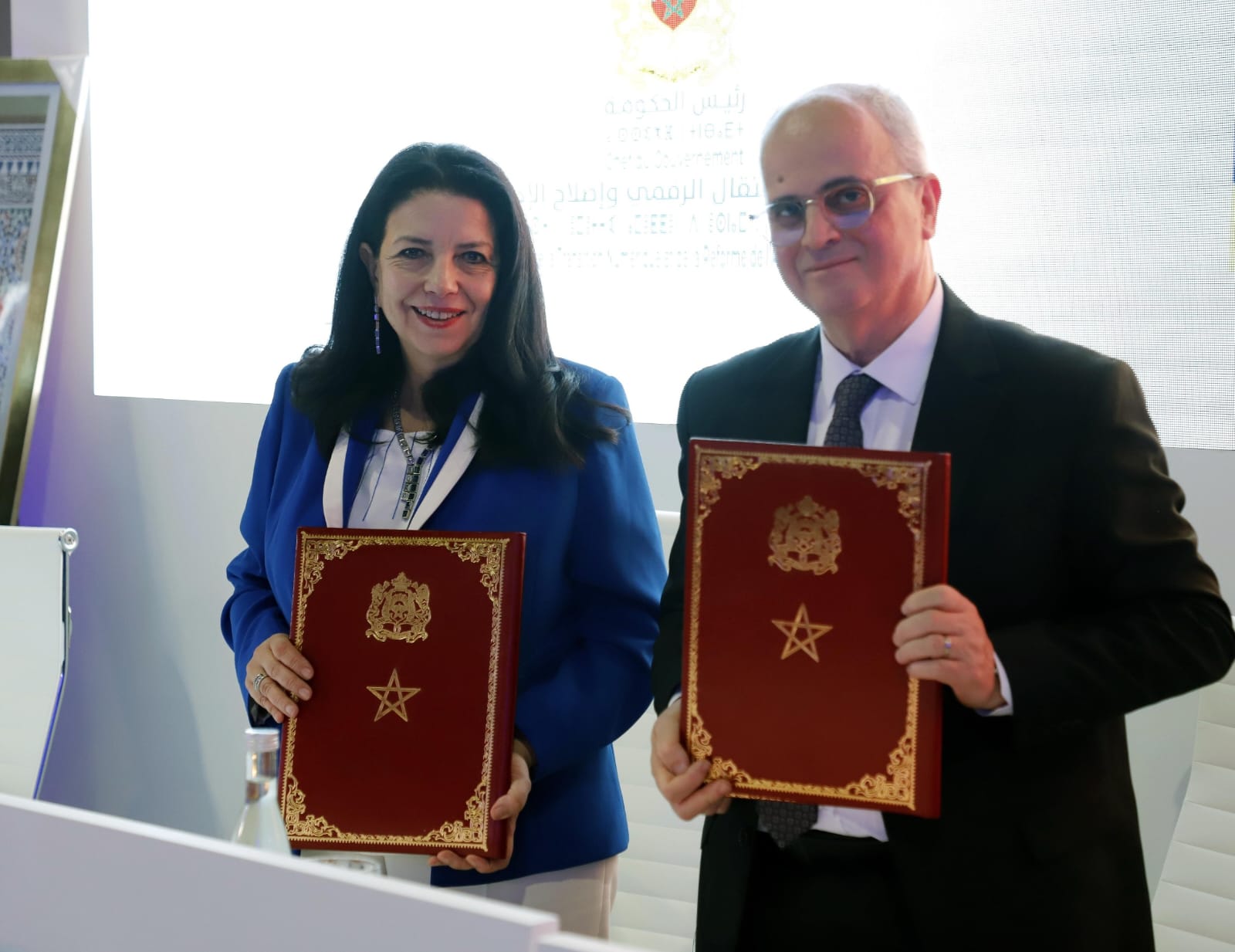 بريد المغرب ووزارة الانتقال الرقمي يوقعان اتفاقية لتعزيز إدماج اللغة الأمازيغية