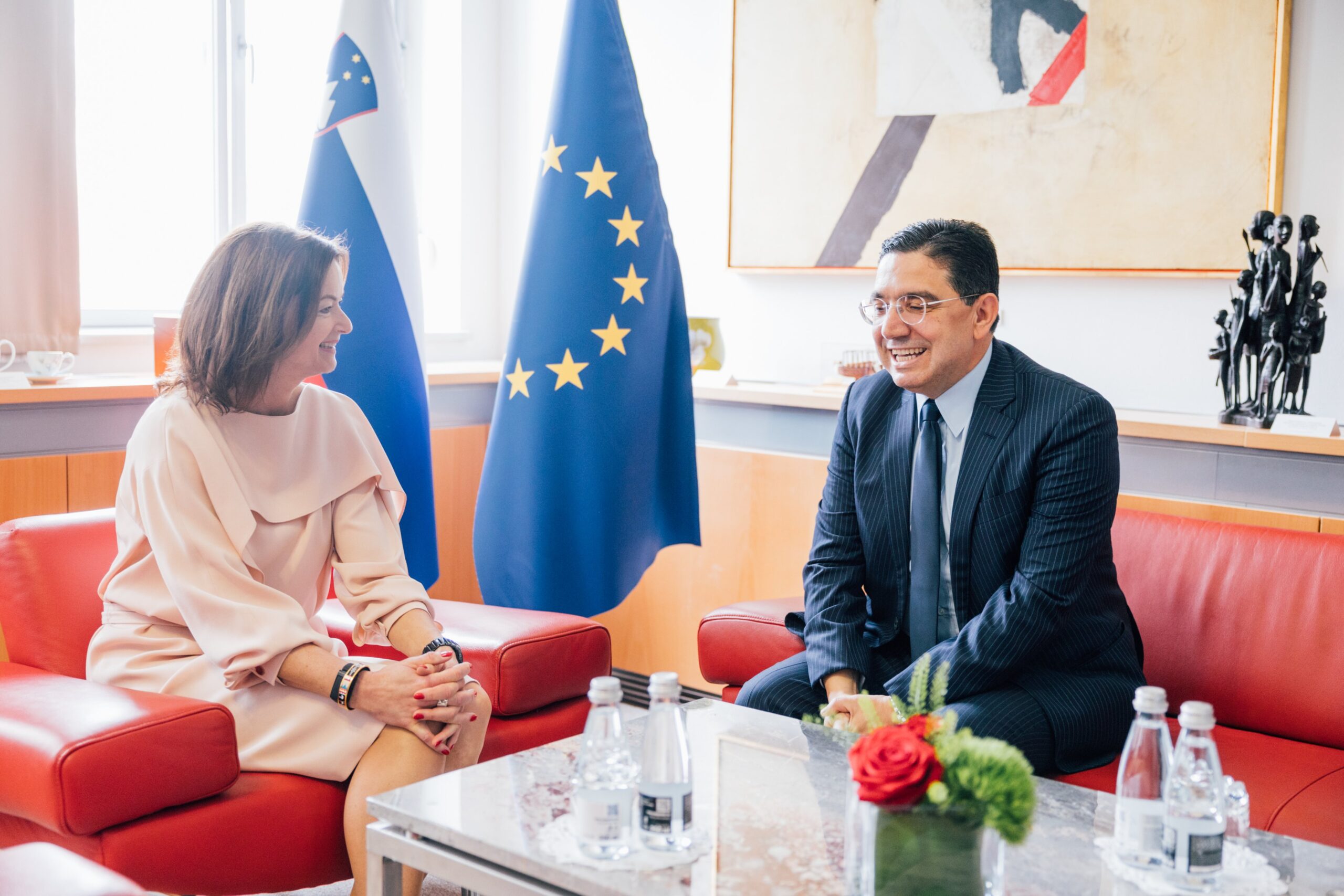 زخم غير مسبوق للدبلوماسية المغربية يقرب الحل النهائي لقضية الصحراء