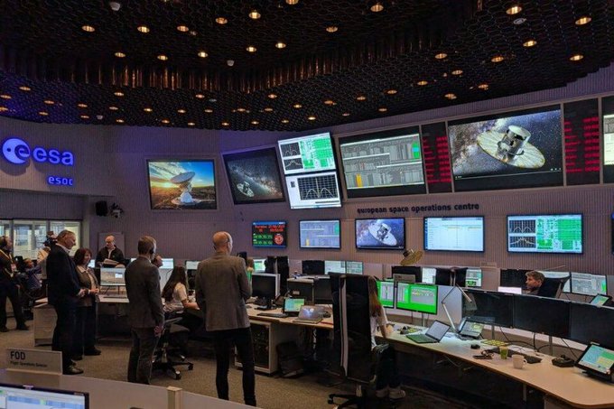 وكالة الفضاء الأوروبية تطلق ساعتين ذريتين لاختبار تأثير الجاذبية على الوقت