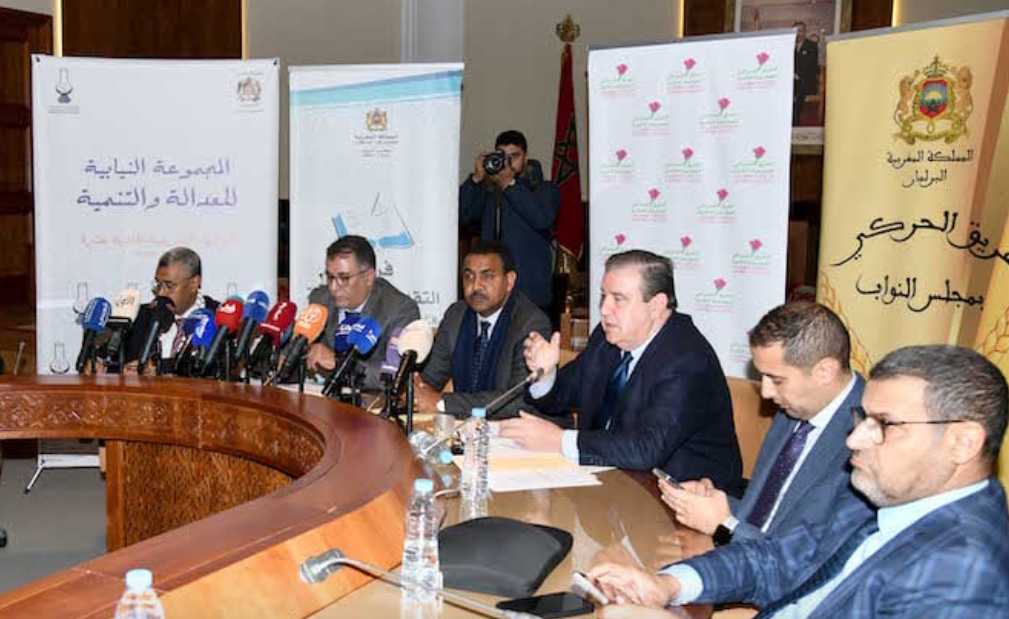 الفريق الاشتراكي يعلن وقف أي تنسيق بخصوص ملتمس الرقابة ويُحمل بعض مكونات المعارضة مسؤولية إفشاله