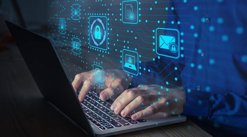 فيروس "الأب الروحي" يستهدف تطبيقات الأبناك