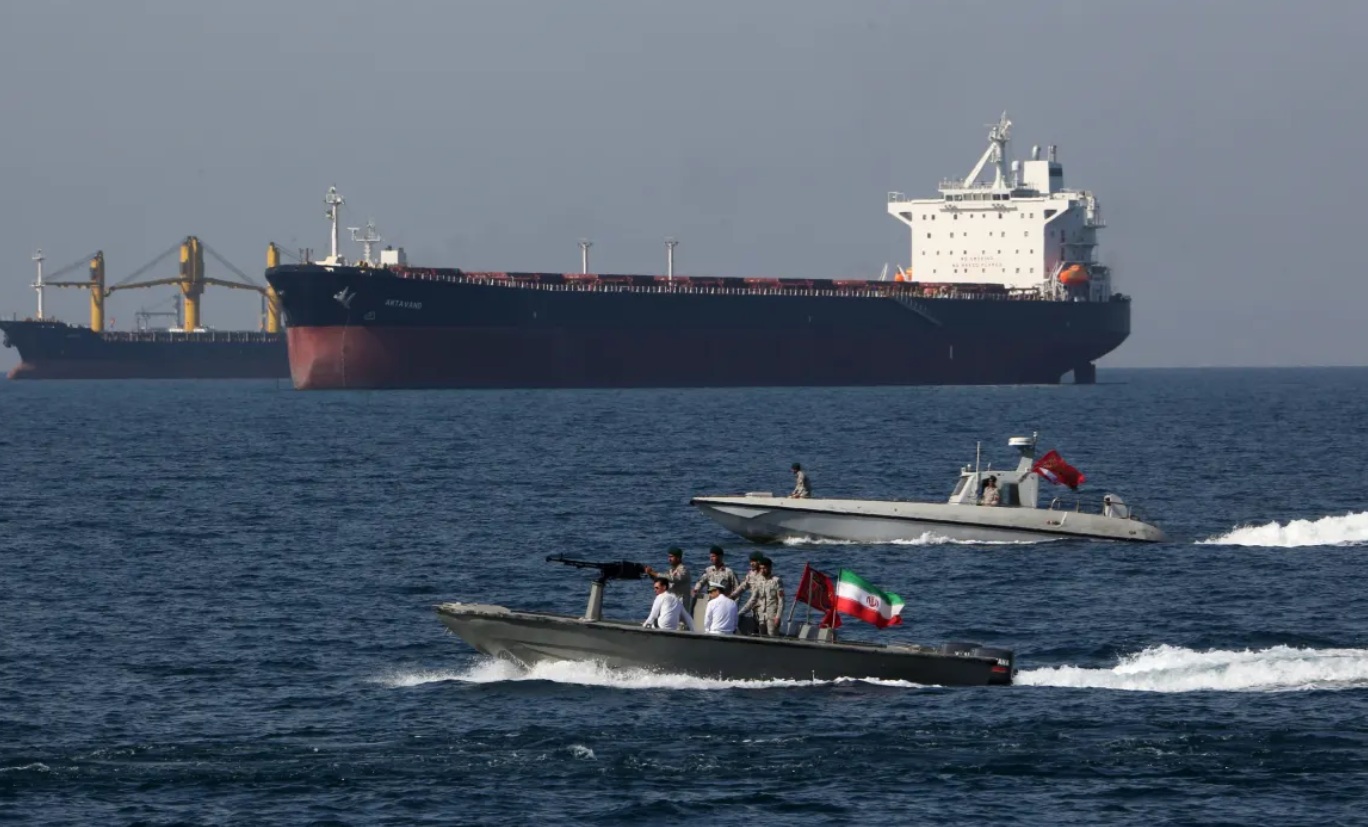 إغلاق مضيق هرمز.. الكابوس الذي يحبس أنفاس العالم!