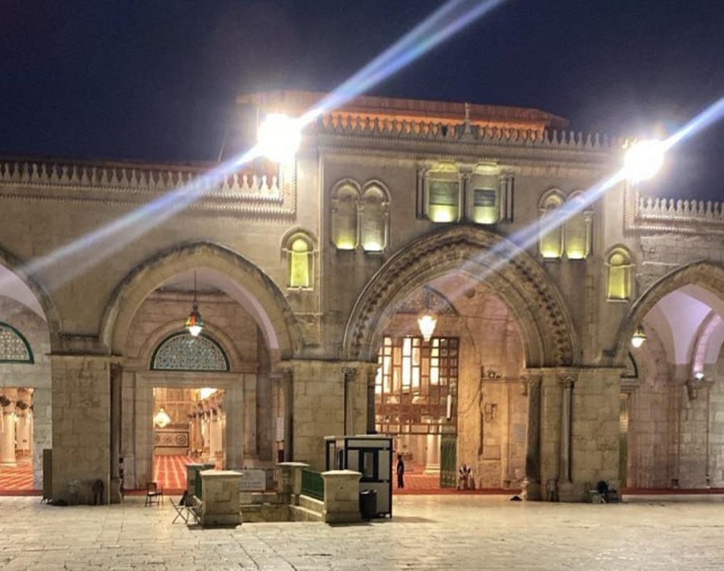 إعادة فتح المسجد الأقصى في القدس المحتلة بعد 12 يومًا من الإغلاق