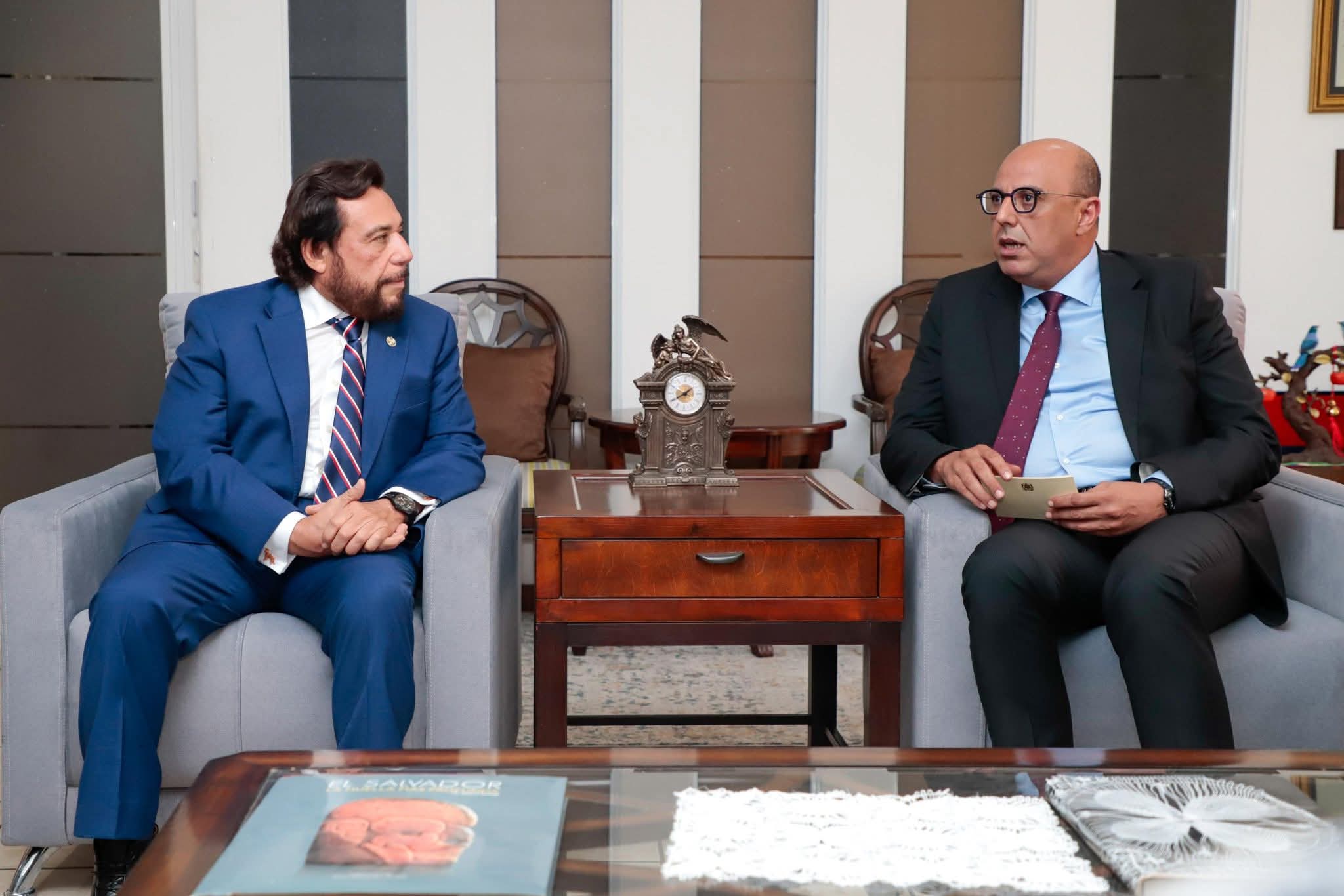 نائب رئيس جمهورية السلفادور يجدد دعم بلاده للوحدة الترابية للمغرب في لقاء مع رئيس مجلس المستشارين