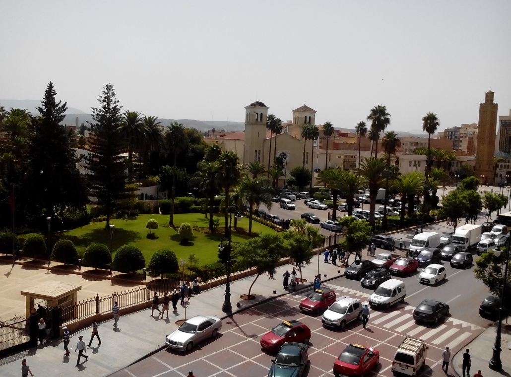 نشاط داخل الأحياء ونساء غائبات.. ماذا تقول خريطة الاقتصاد بجهة الشرق؟