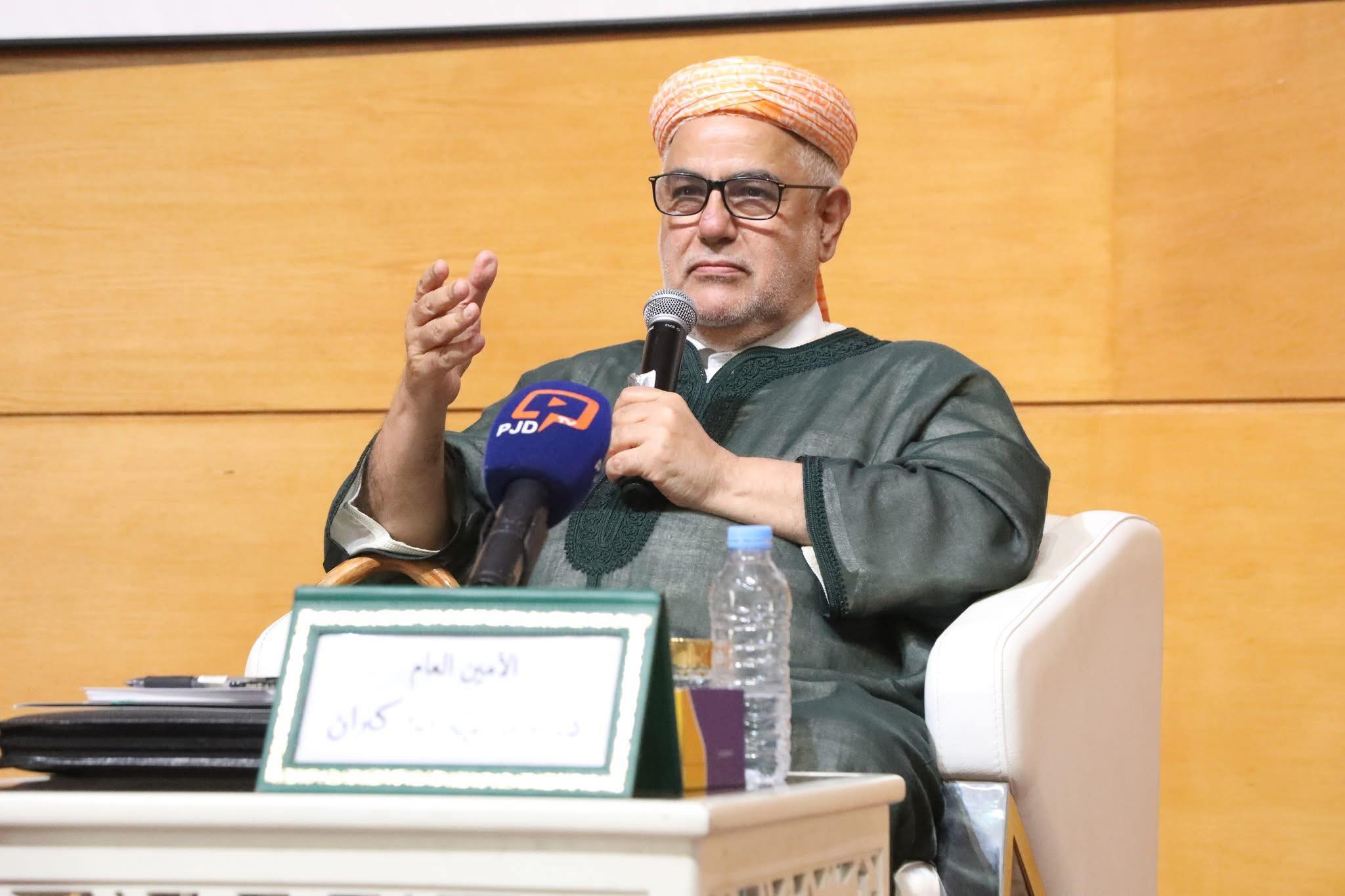 بنكيران يندد بإقصائه من التلفزيون الرسمي ويتهم جهات غير معلنة بالتضليل