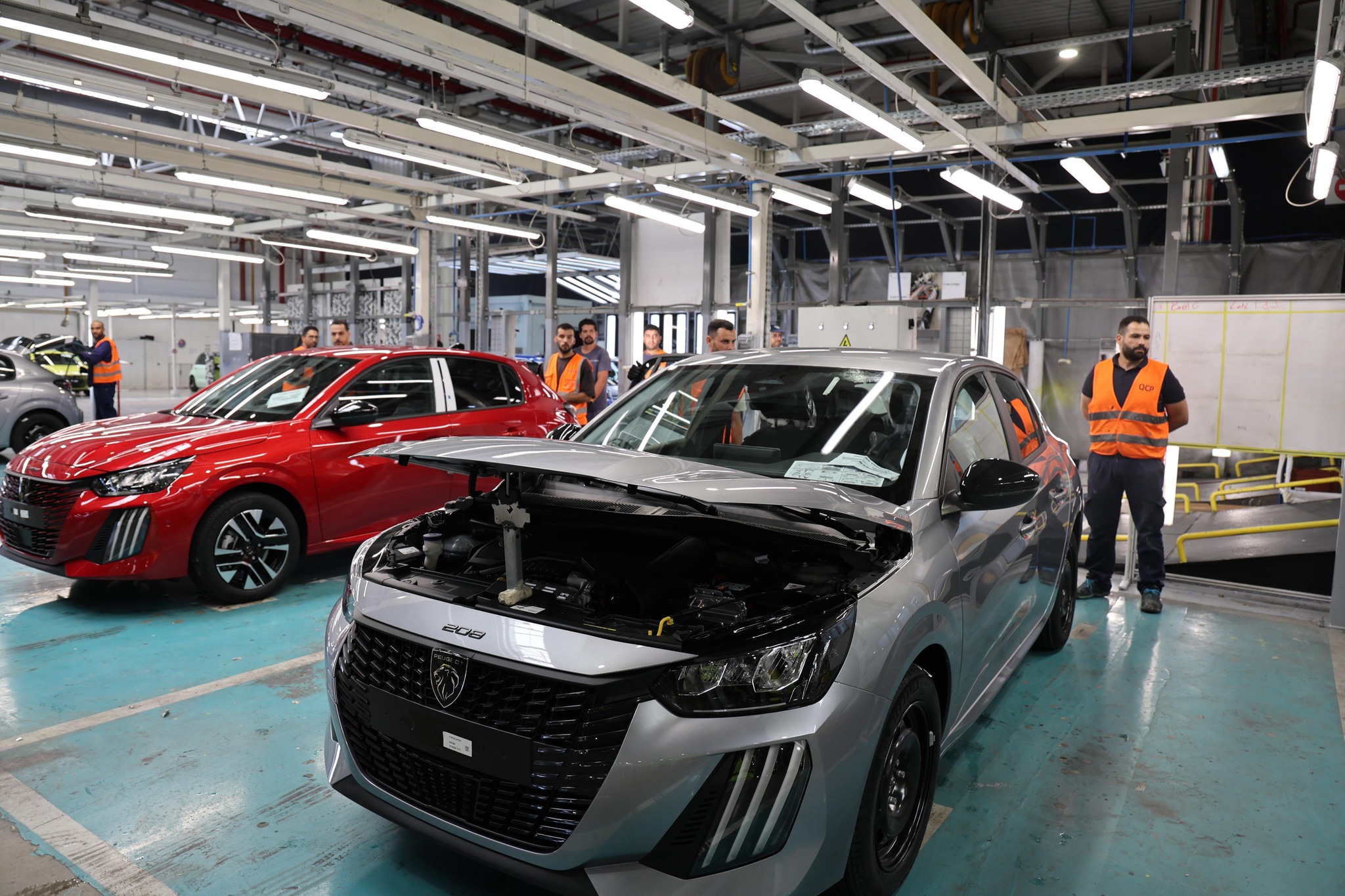 ستوفر 3100 منصب شغل مباشر.. مجموعة "ستيلانتيس" تعلن عن توسعة استراتيجية لمصنعها بالقنيطرة