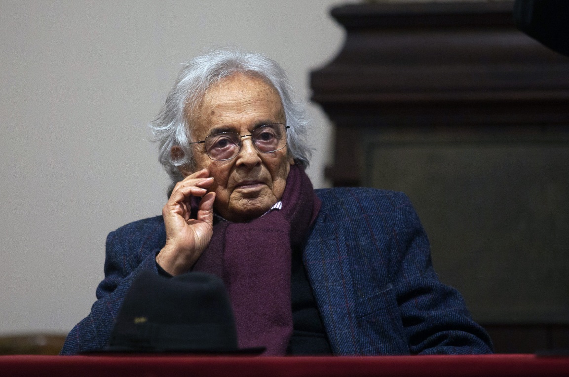 مهرجان ثويزا ينظم دورته 19 ويقدم ديوانا شعريا لأدونيس