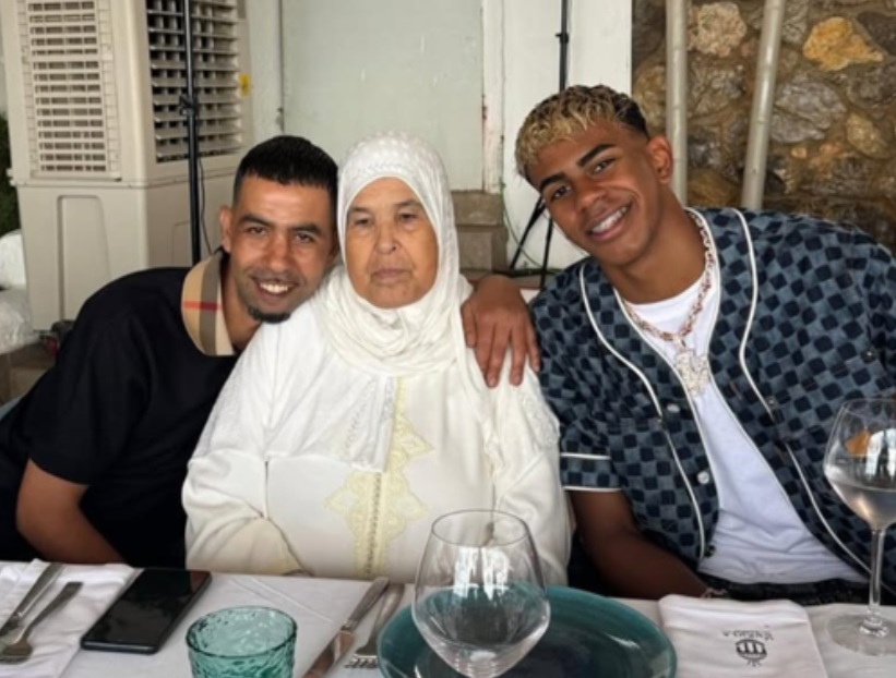 لامين يامل: أجلت حفل "القميص رقم 10" حتى تحضر جدتي من المغرب