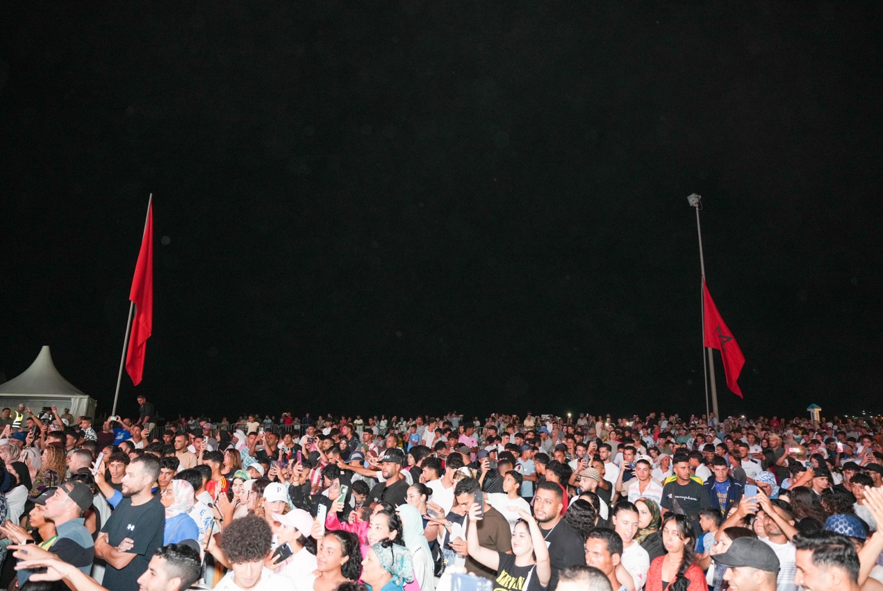 مهرجان الشواطئ ينطلق بأمسية احتفالية بمدينة المضيق وسط حضور جماهيري كبير