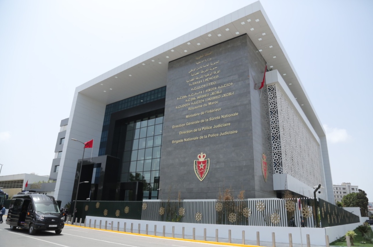 فتح بحث قضائي إثر تورط مسؤولين أمنيين وجمركيين في تسهيل تهريب بضائع عبر ميناء طنجة