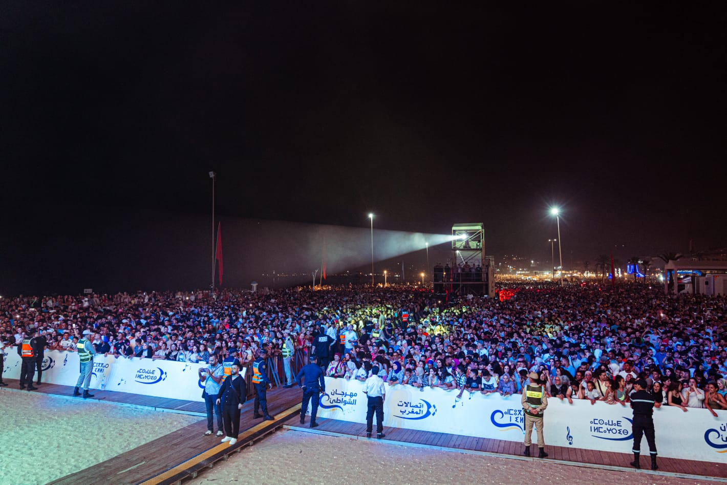  مهرجان الشواطئ لاتصالات المغرب يواصل تألقه بالصيف 