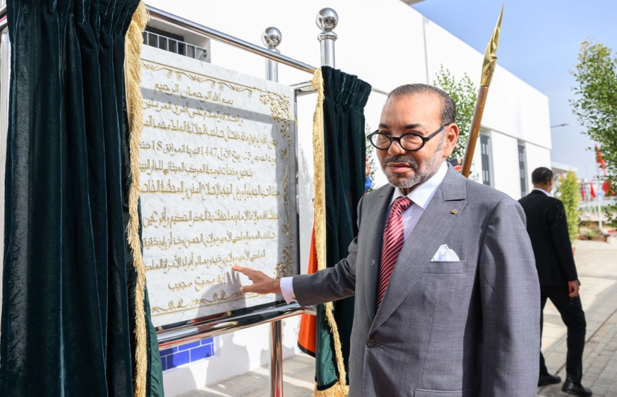  الملك يدشن عددا من المشاريع في إطار إعادة هيكلة وتطوير المركب المينائي للدار البيضاء 