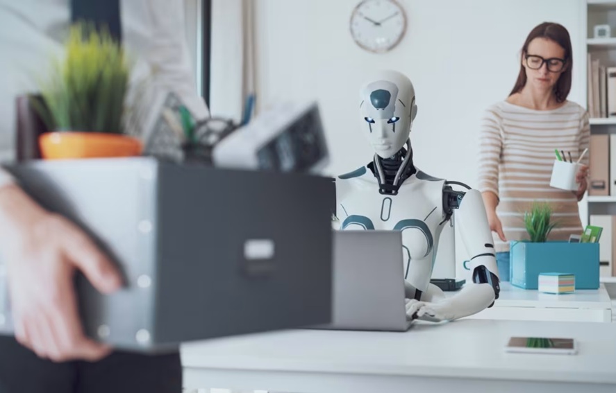  على عكس المتوقع.. الذكاء الاصطناعي يعيد البشر إلى الوظائف لإصلاح أخطائه 